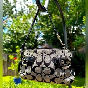 Y2K Coach Soho Black Leather Double Buckle Zip Wristlet